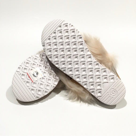 UGG PUNKI FURRY SANDALS -NATURAL FLUFFY SHEEPSKIN -BIG KIDS US 4 -NEW - Picture 9 of 9
